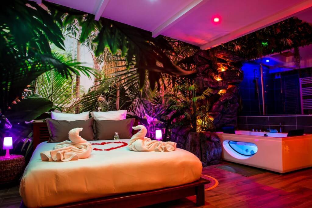 Secret Suite "Jungle" - Jacuzzi Privatif - Gare Rer C - Proche Paris Brétigny-sur-Orge المظهر الخارجي الصورة